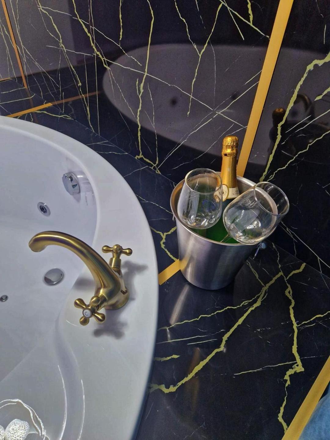 Apartament Afi Discret Jacuzzi Bukareszt Zewnętrze zdjęcie